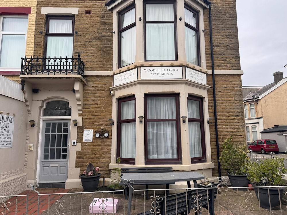 Woodfield Lodge Apartments