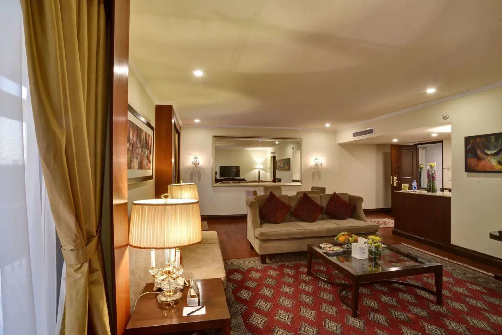Lobby & Reception