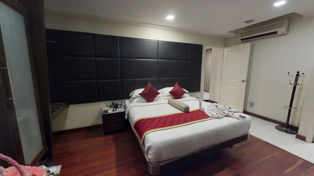 Luxury Suite