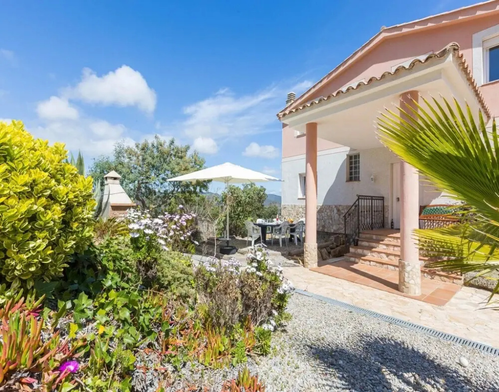 Villa in Lloret de Mar With Private Pool