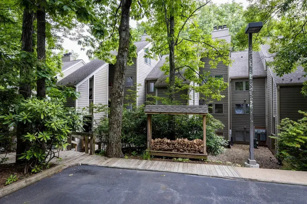 Condo at Wintergreen Walk to Slope Pool Access