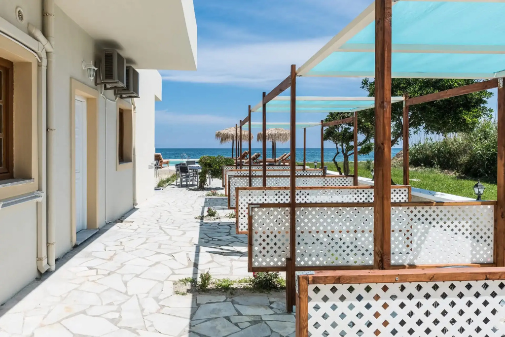 Studio with partial sea view