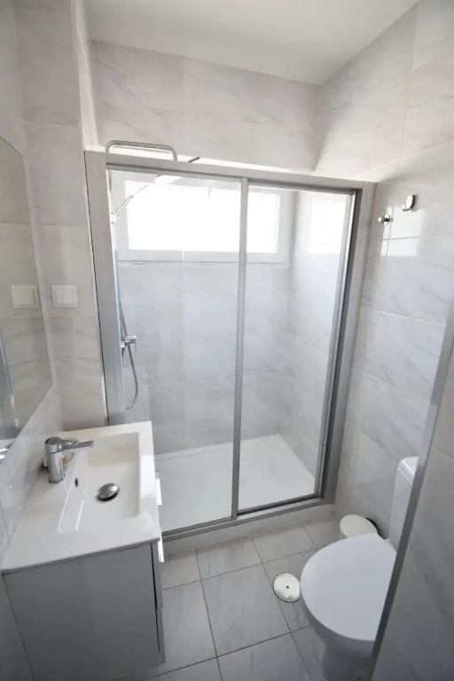 Deluxe Double Suite (full double bed)