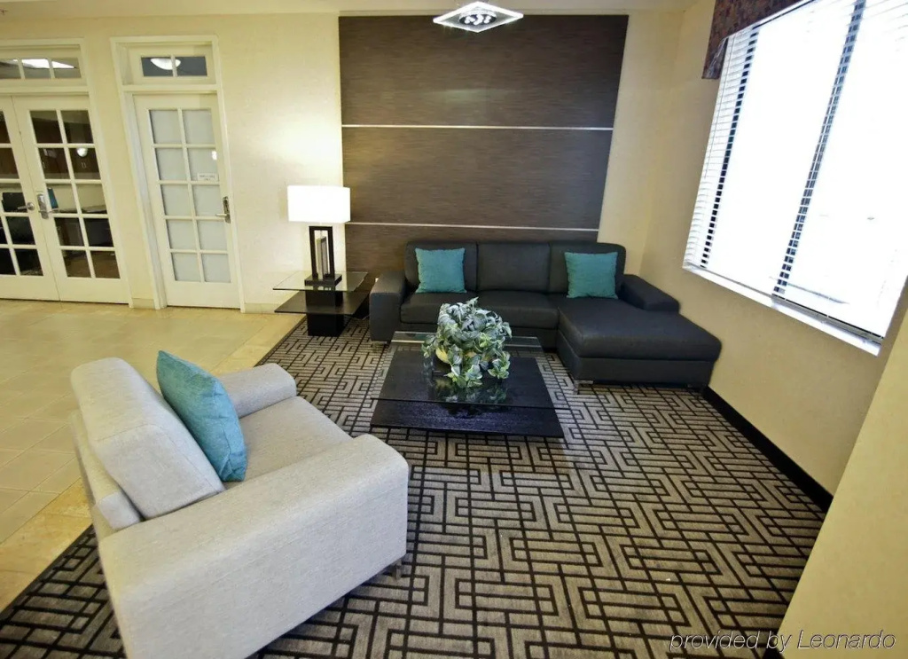 Lobby & Reception