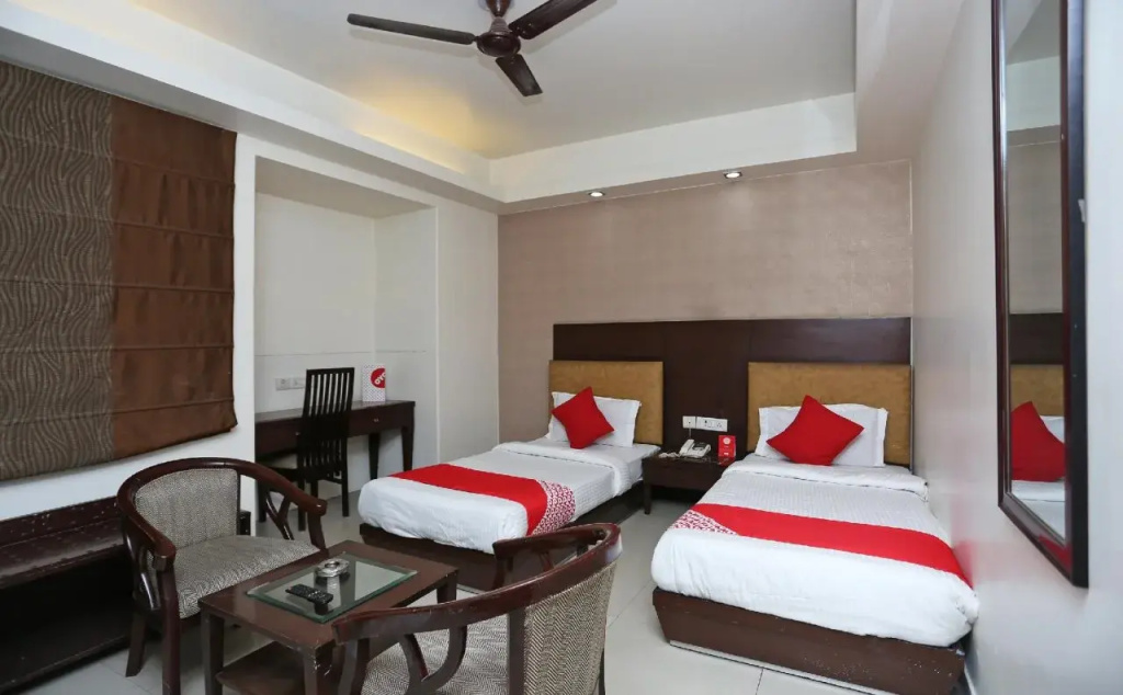 OYO 13758 XS Residency