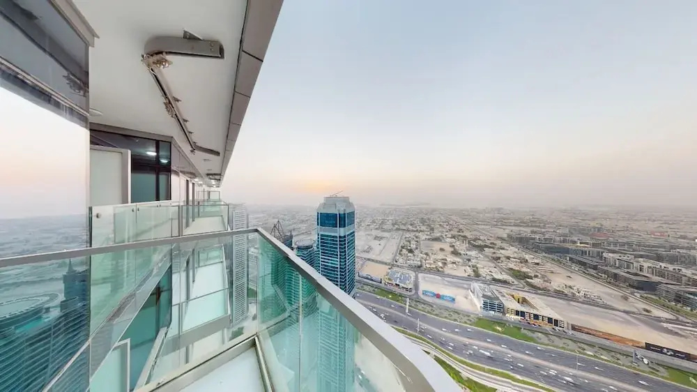 Whitesage - Bright and Spacious Apartment With Sea Views