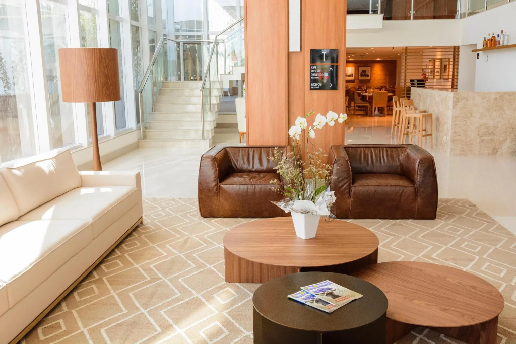 Lobby & Reception