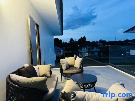 Brand new ultra luxury pool villa near Chang Klan Road, Chiang Mai Old City A3