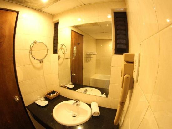 Hotel Janaki
