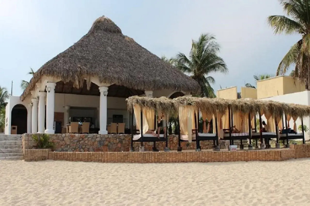 Beach & Waterfront