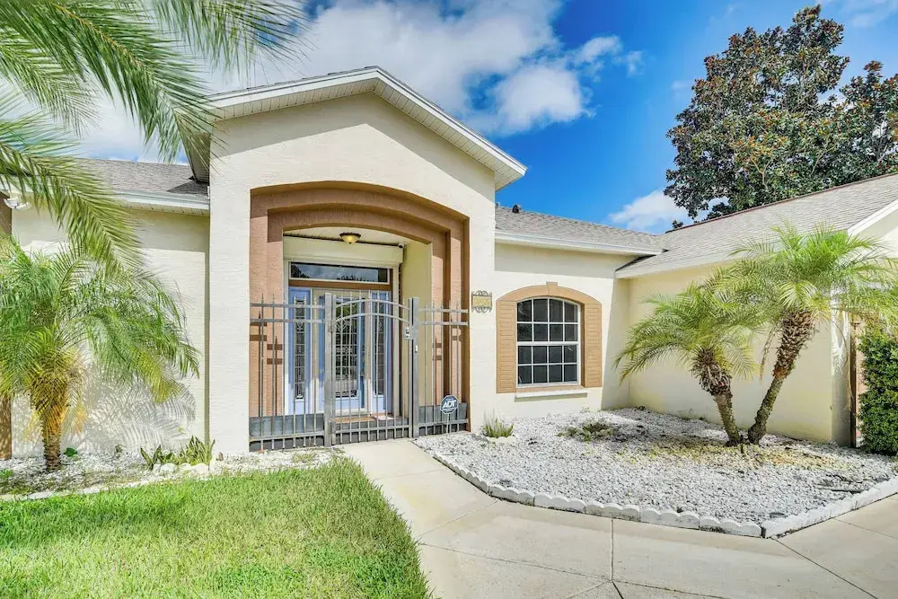 Saltwater Pool: Palm Coast Home 2 Mi to Beach