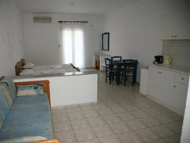 Zeus Hotel 2 * Zeus Hotel 2 *