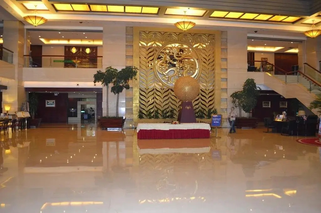 Mangshi Hotel
