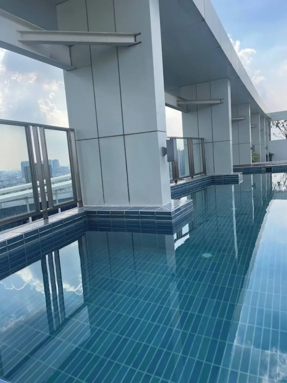 Cozy 1-bedroom Apartment in Bangsue, Bangkok