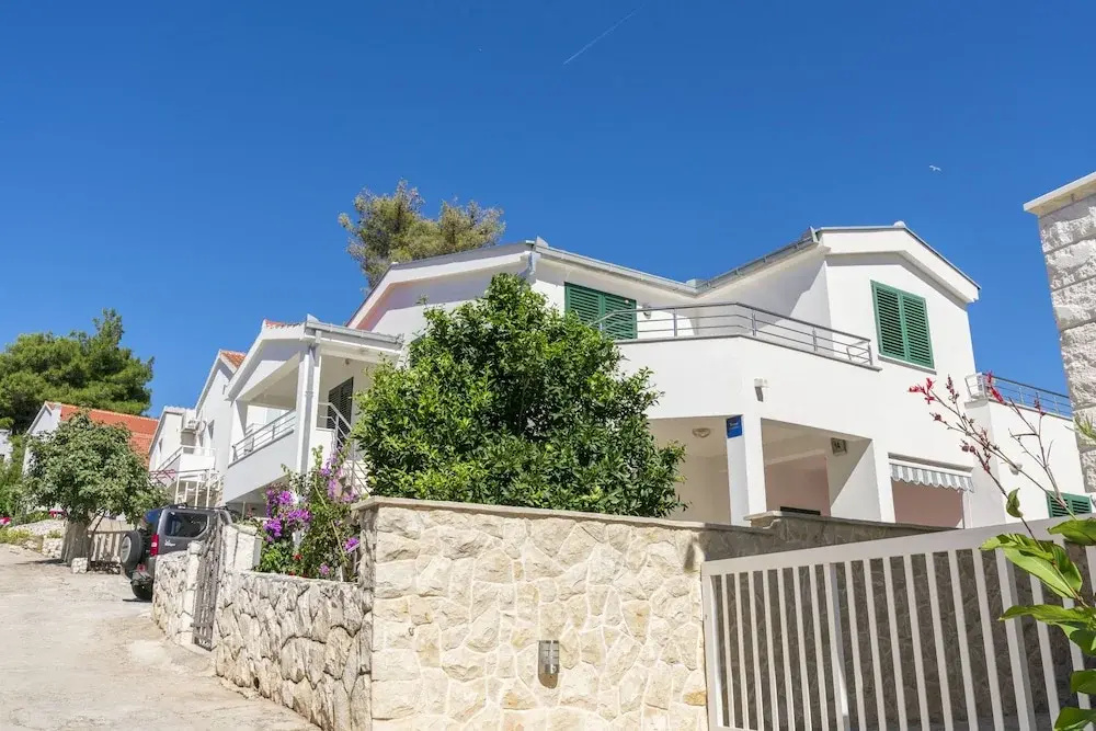 Apartment Mladen