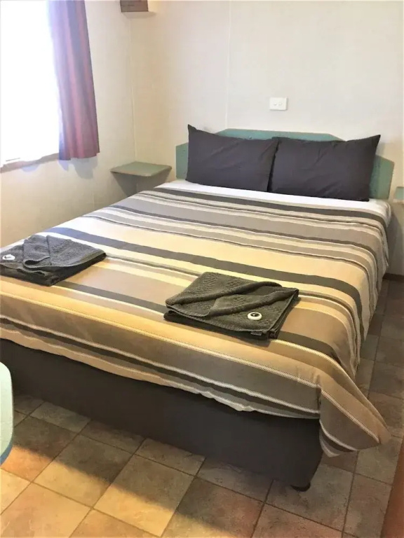 Standard Sextuple room
