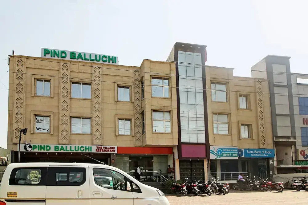 Hotel The City Square & Suites