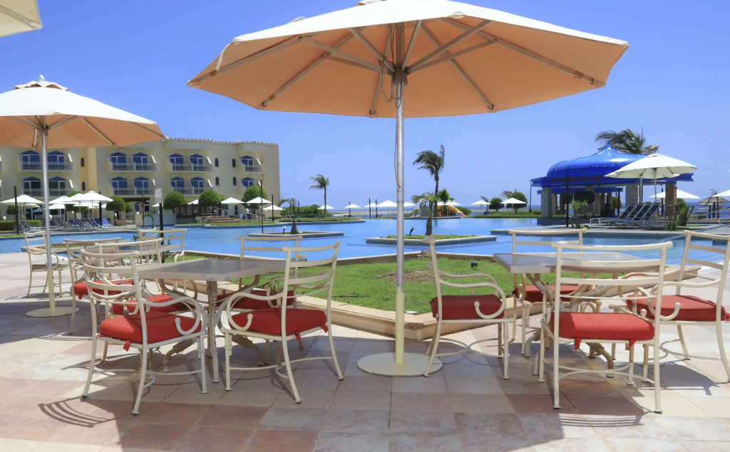 Beach & Waterfront