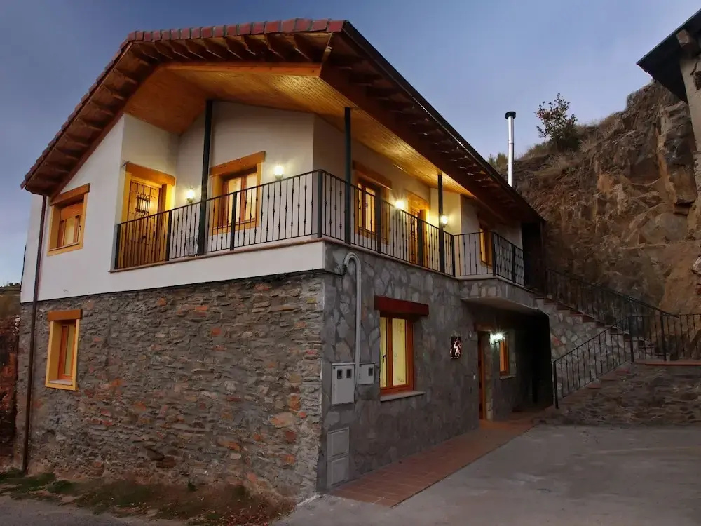 Cozy Apartment in Riello with Hot Tub