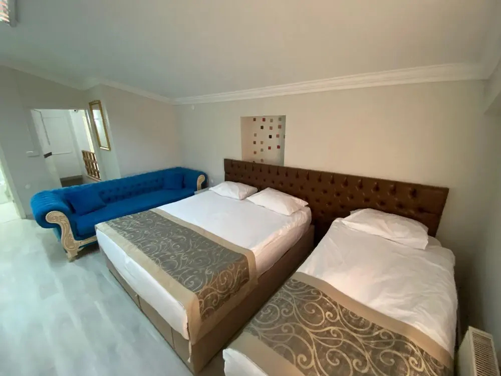 Economy room
