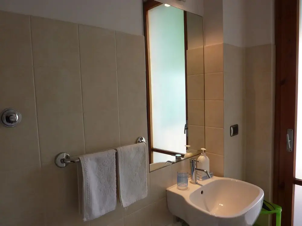 Standard Double room with balcony (full double bed)