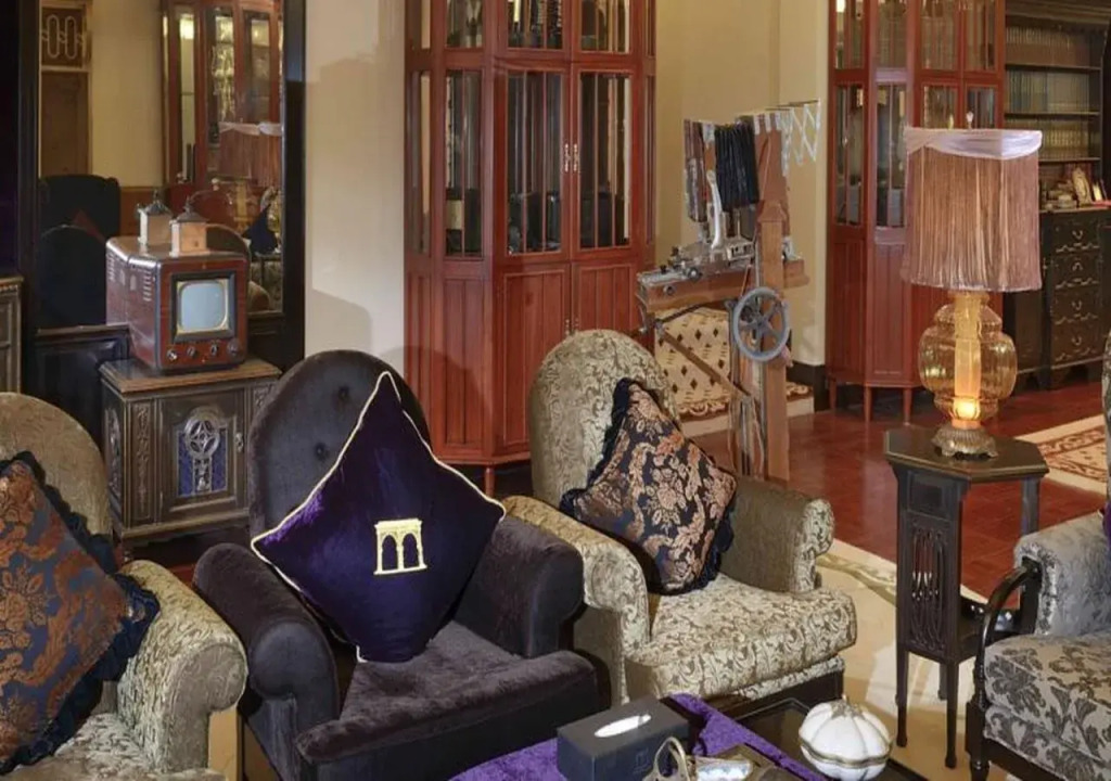 The White House Hotel Guilin