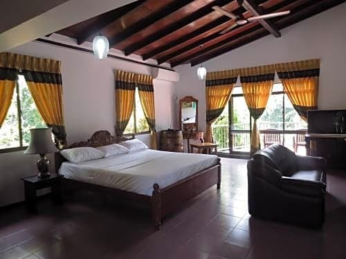 Oruthota Chalets