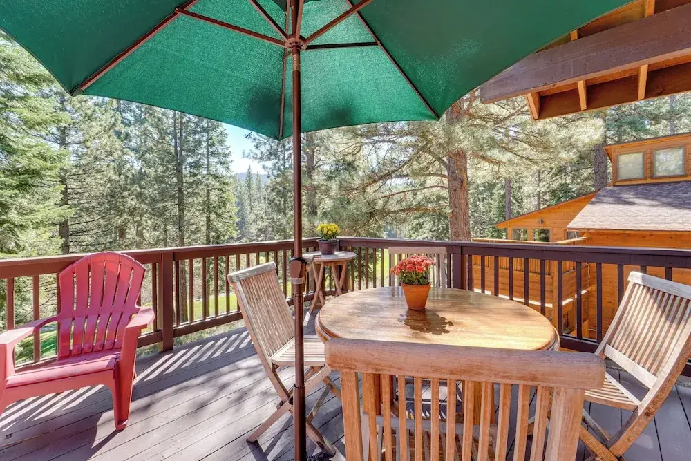 Family-friendly Truckee Cabin Near Ski Shuttle!