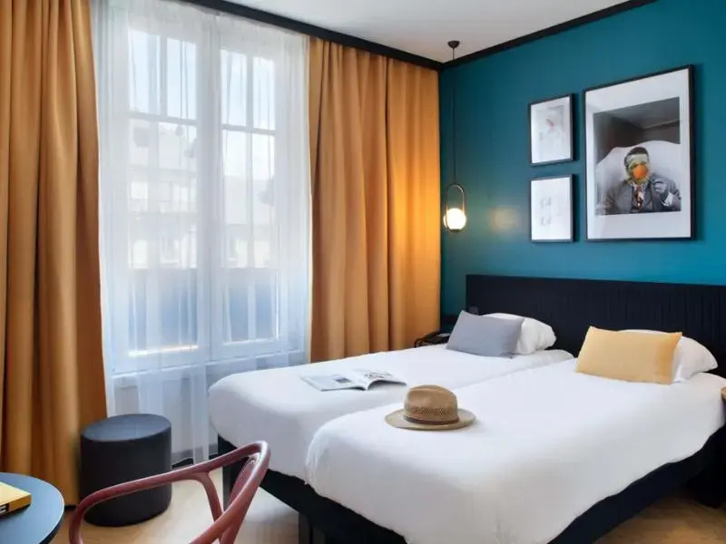 Standard Triple room with sea view