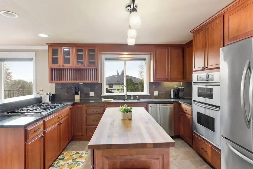 Renton Lakeside Oasis, Lakeview, 4B 2.5B, Spacious - фото 9