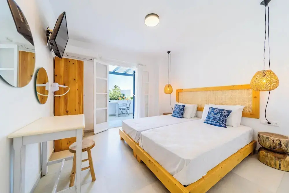 Classic Double room with balcony (twin beds)