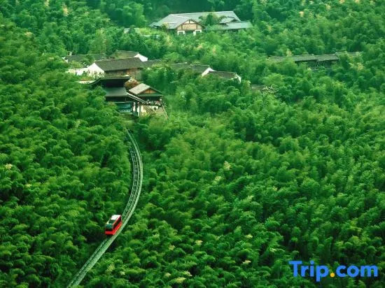 Wyndham Grand Plaza Royale Hot Springs Resort Tianmu Lake