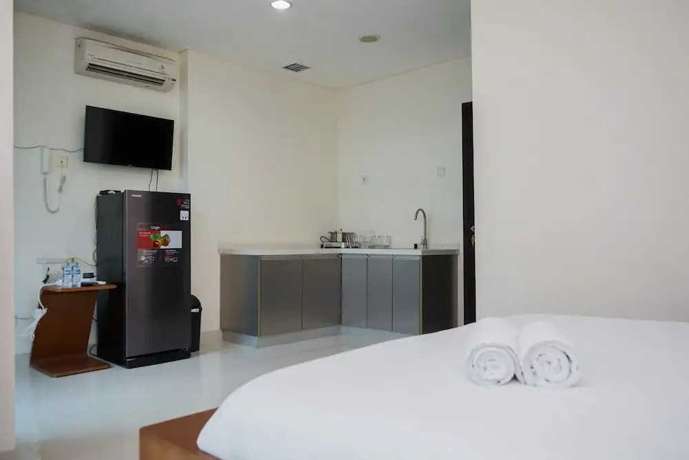 Comfort And High Floor Studio At Brooklyn Alam Sutera Apartment