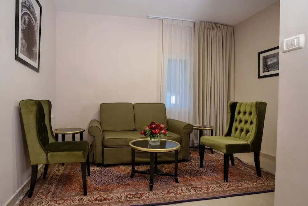2 Bedrooms Standard Family room