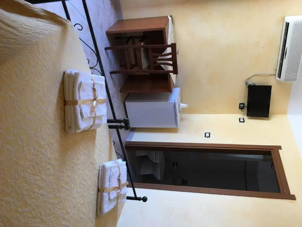 Standard Double room (full double bed)