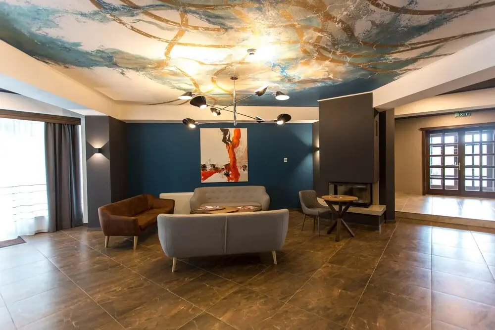 Lobby & Reception