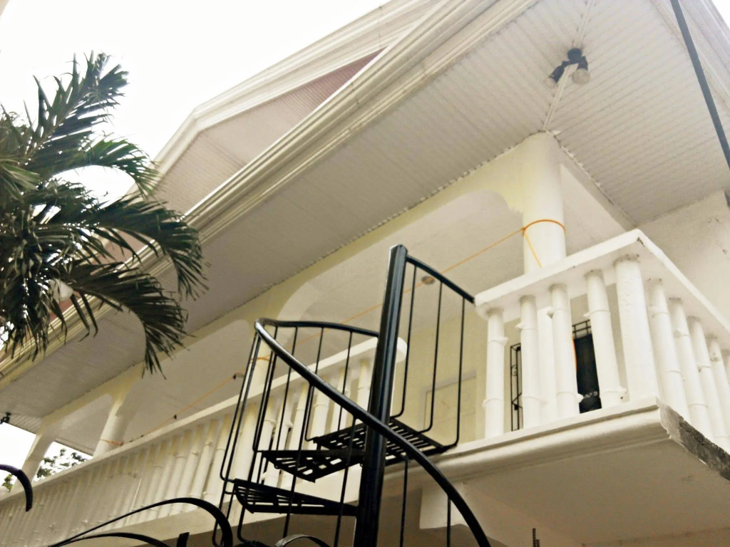 812 Angol Boracay Apartment