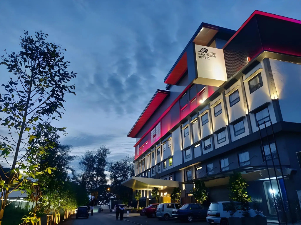 TSR Seafront Hotel