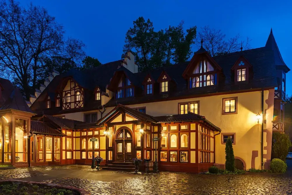 Schlosshotel Weyberhöfe