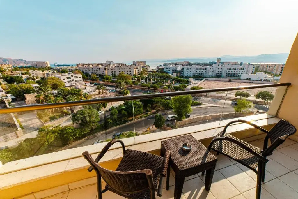 Standard Double room with city view (twin beds)