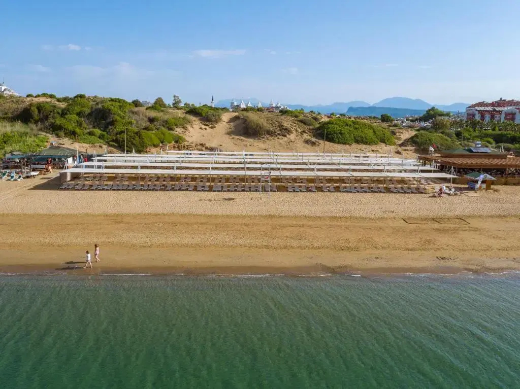 Beach & Waterfront