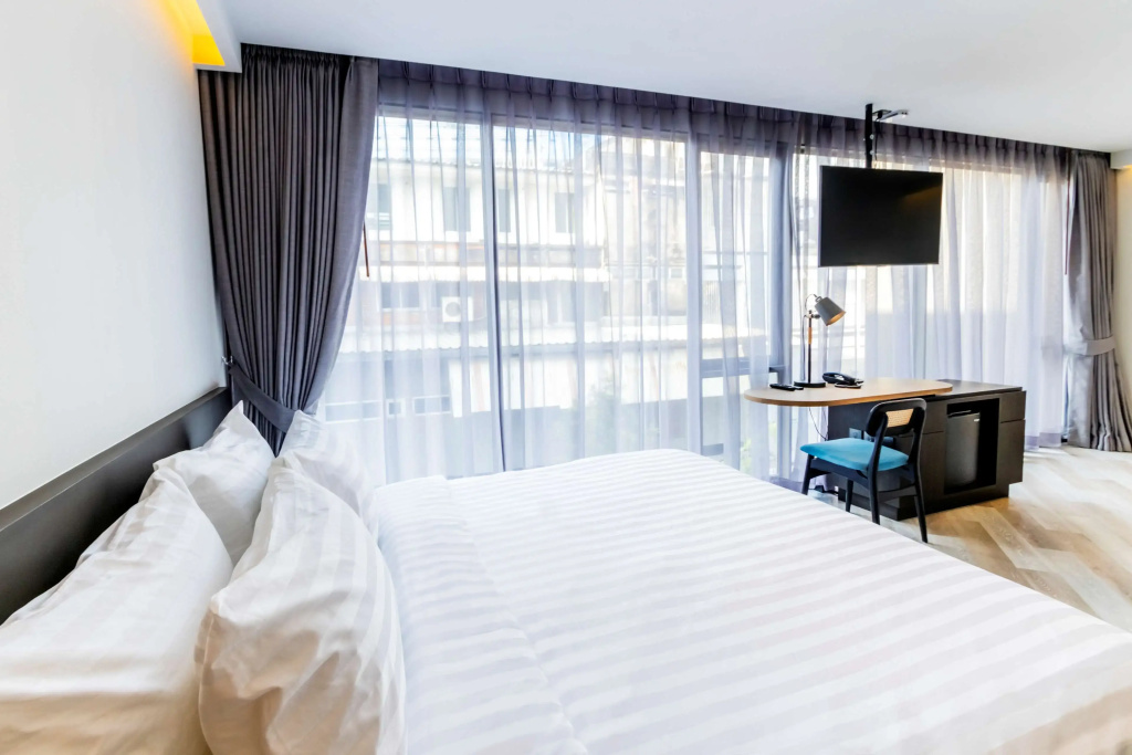 Seekers Finders Rama IV Hotel, SureStay Collection by BW — фото