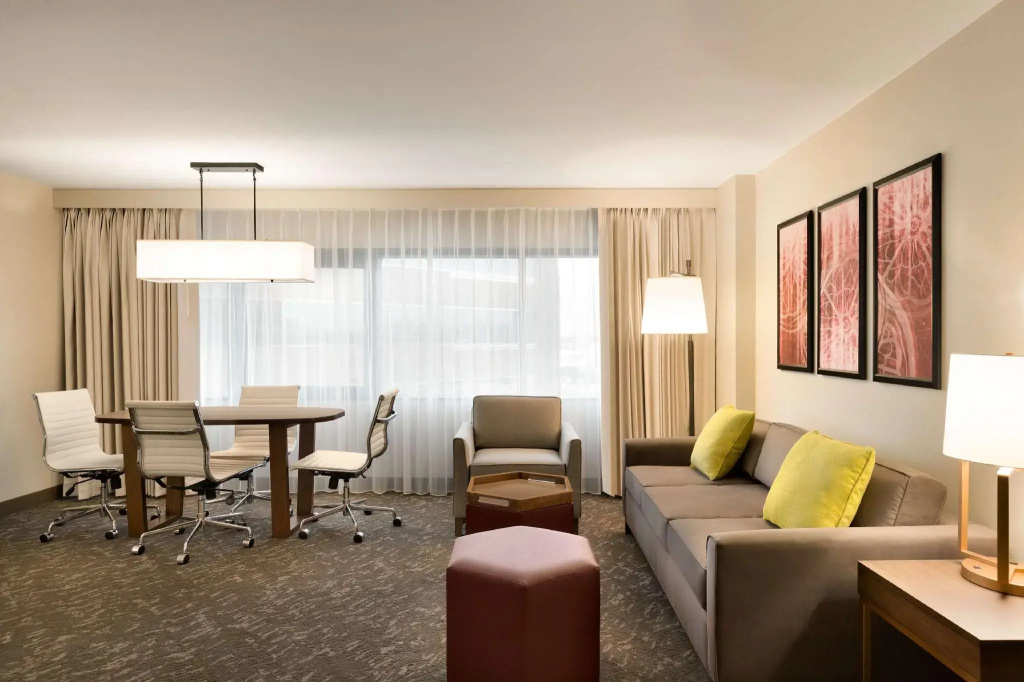 Embassy Suites by Hilton Phoenix Downtown North - Chambres