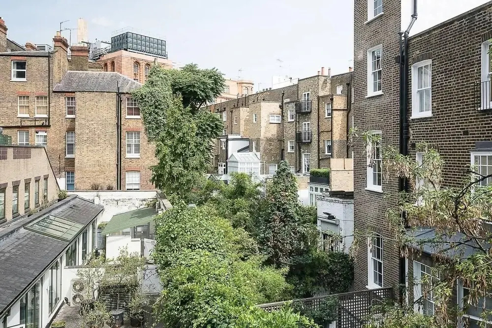 Huge, Regal 2BR Apartment Right next to Harrods!