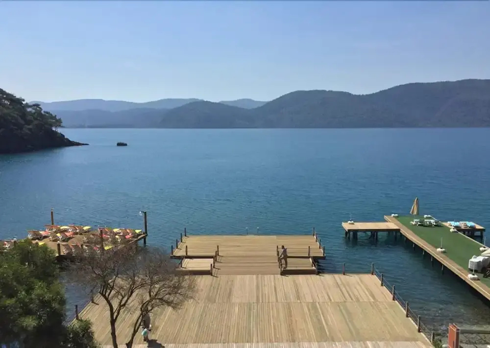 Beach & Waterfront