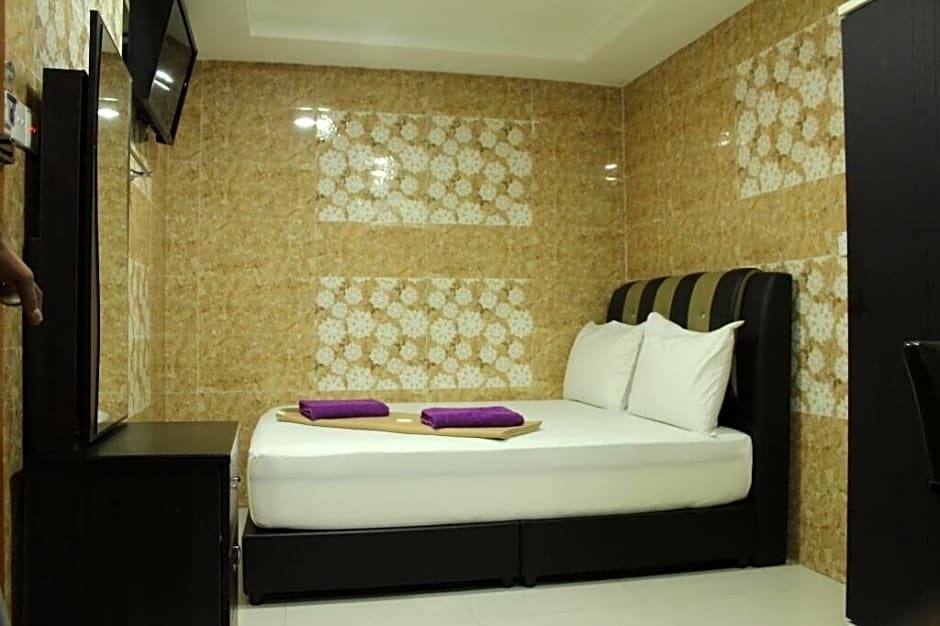 New Wave Hotel Nilai 1