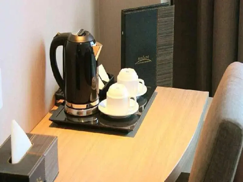Deluxe Double room (full double bed)