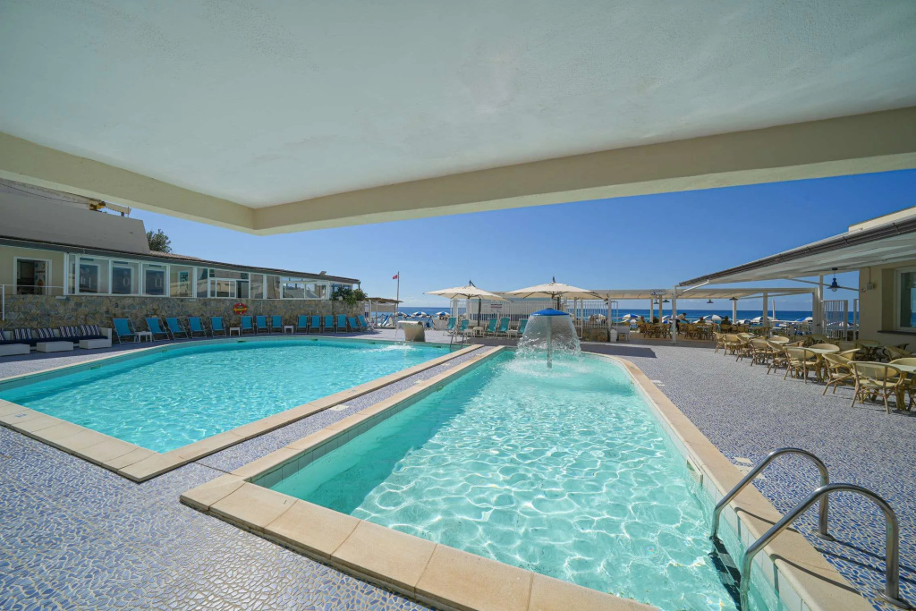 Hotel photo 40