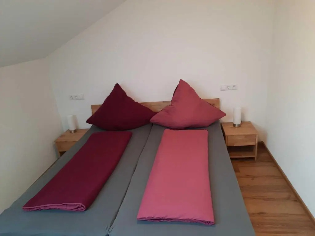 3 Bedrooms Apartment