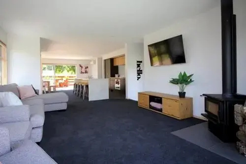 15 Hepburn Lane